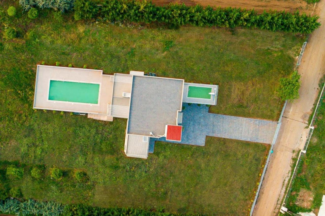 Io Luxury Pool & Hot Tub Suites Preveze Dış mekan fotoğraf