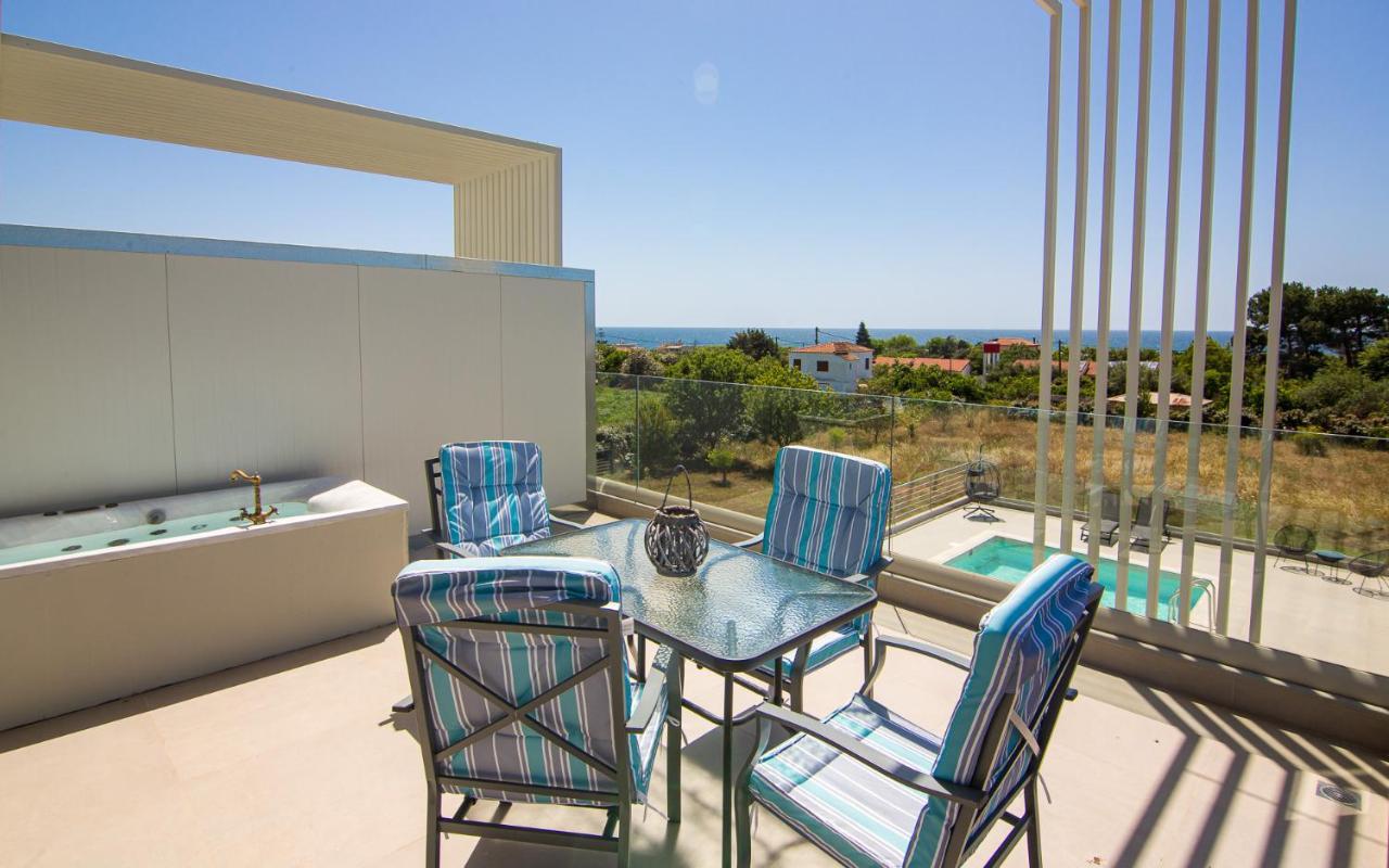 Io Luxury Pool & Hot Tub Suites Preveze Dış mekan fotoğraf