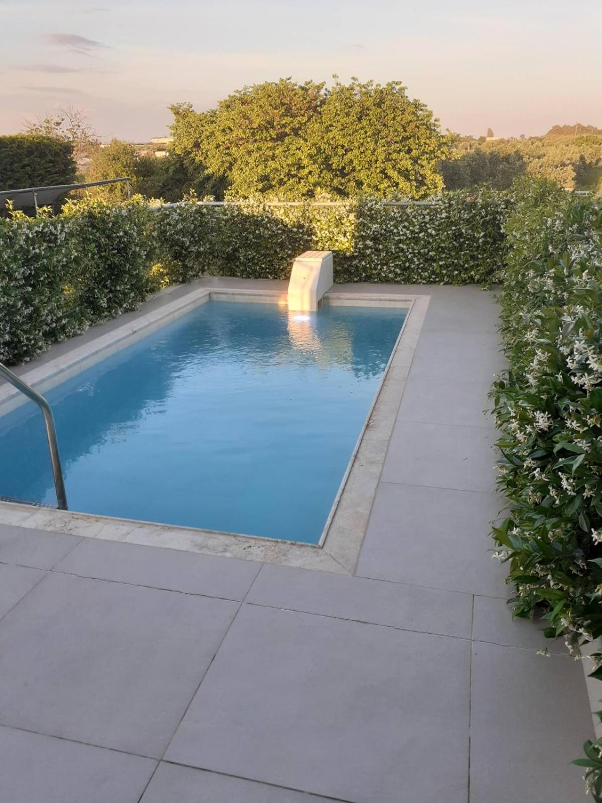 Io Luxury Pool & Hot Tub Suites Preveze Dış mekan fotoğraf